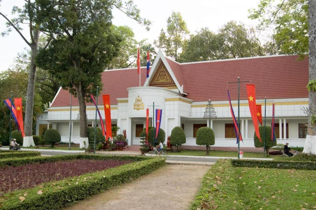 Maison Gen Angkor Hotel Siem Reap Exterior photo